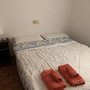 Doble En Figueres Con Baño Compartido Apartamento Figueras